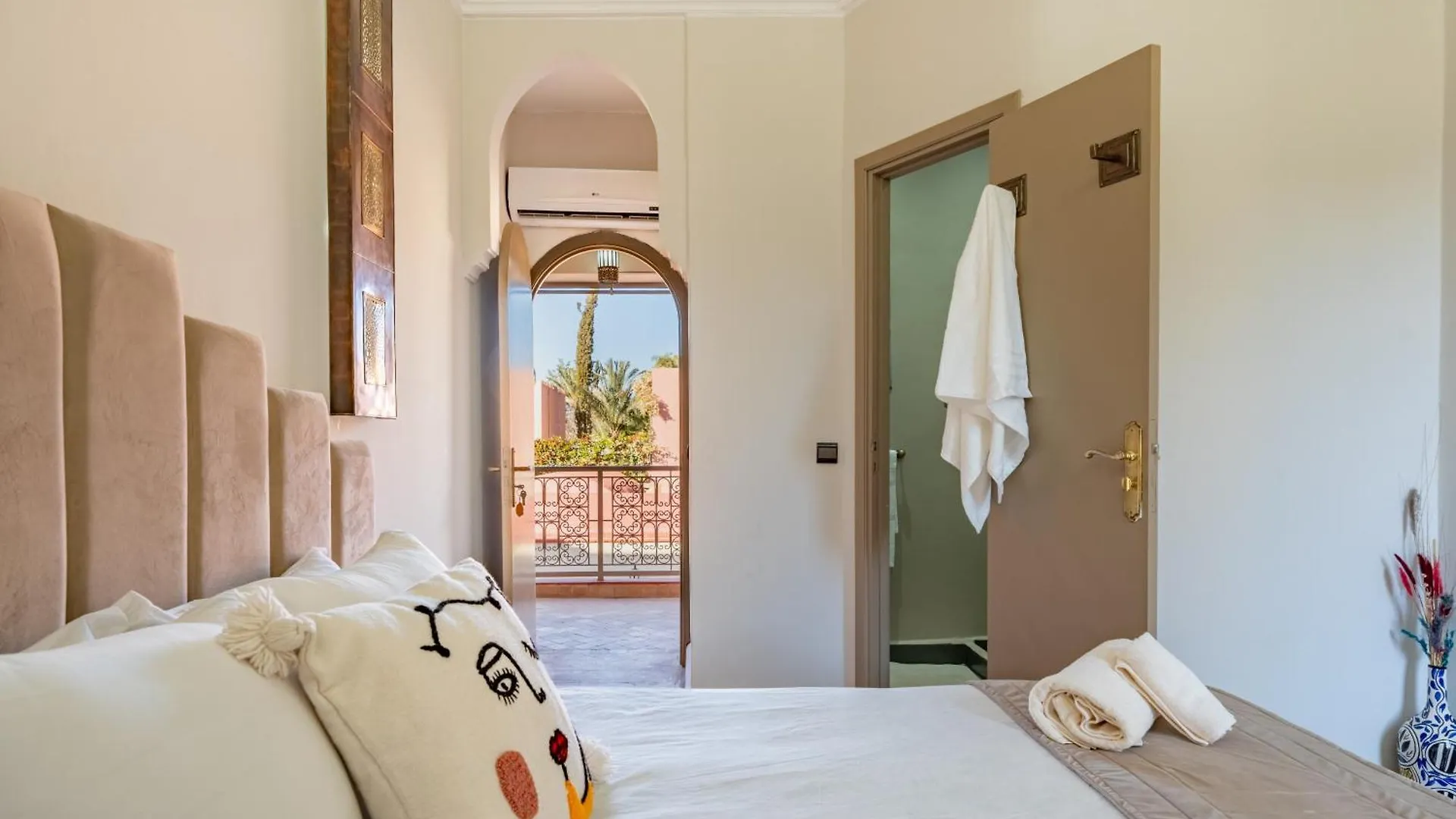 Riad De Charme 4 Chambres A La Palmeraie Marrakesh